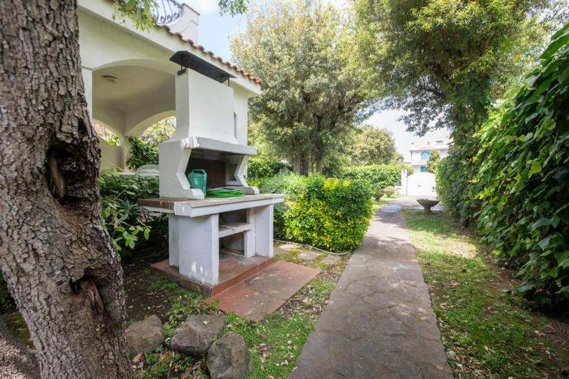 Villa in Via Fiorenzuola di Focara 10, Fiumicino — foto 2 di 5