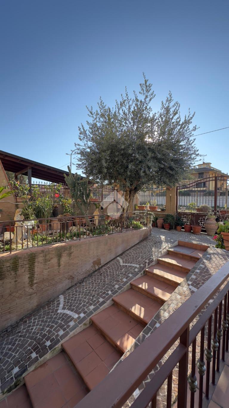 Villa in Via Pier Paolo Pasolini, Cesa