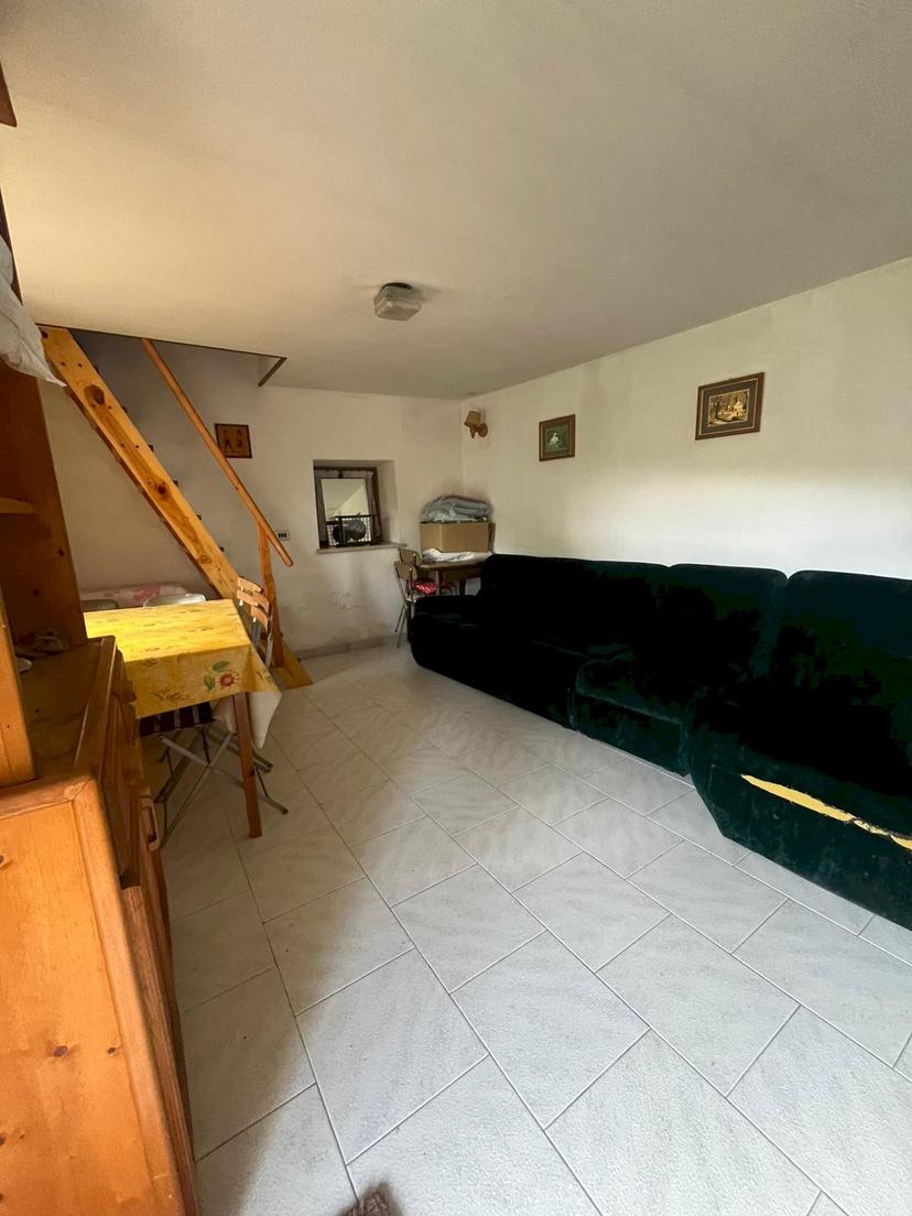 Baita in Borgata Belliardo, Roccabruna — foto 3 di 5