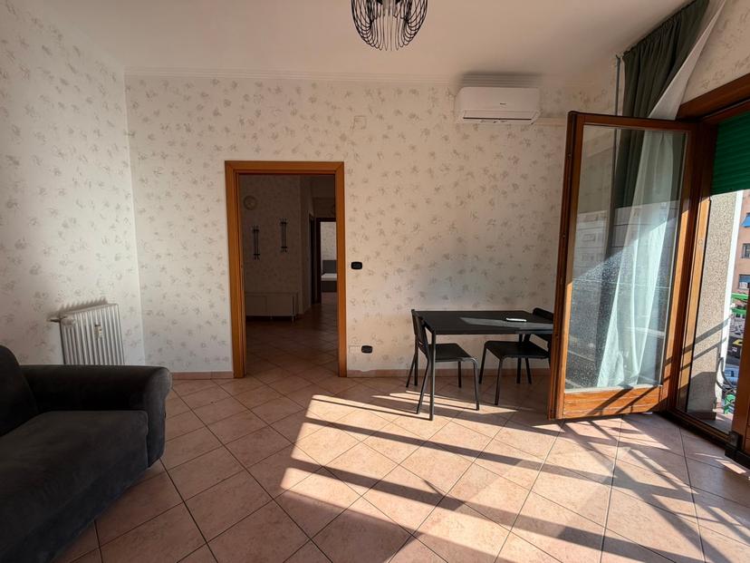 Bilocale in Via Tuscolana 747, Roma — foto 2 di 5