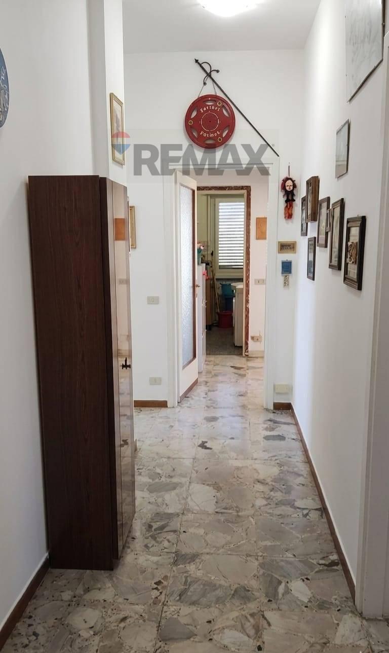 Trilocale in Via Alcide De Gasperi 4, Cavenago di Brianza