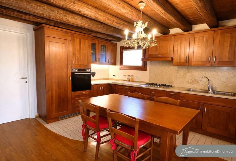 Villa bifamiliare in Via Bolda, Santa Lucia di Piave — foto 4 di 5