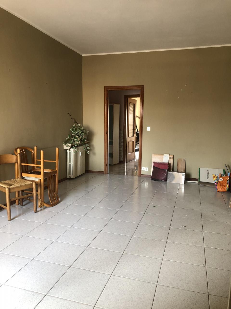Trilocale in Corso Valentino 196, Casale Monferrato