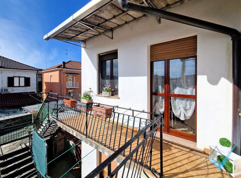 Trilocale in Golgi 21, Seveso — foto 2 di 5