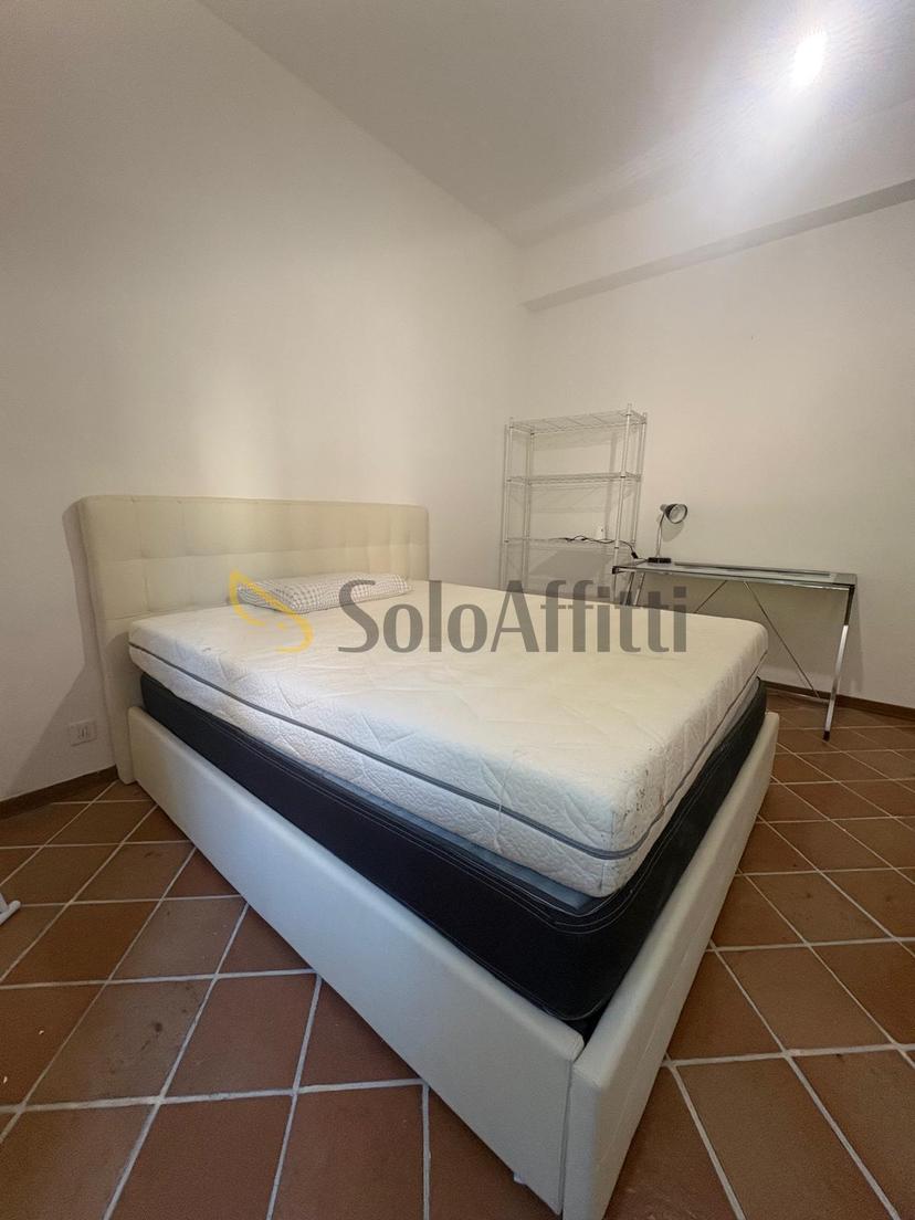 Stanza in appartamento in Via a.Volta, Siena