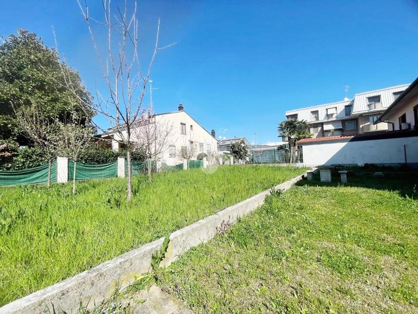 Villa in Via Torino 21, Gerenzano — foto 5 di 5