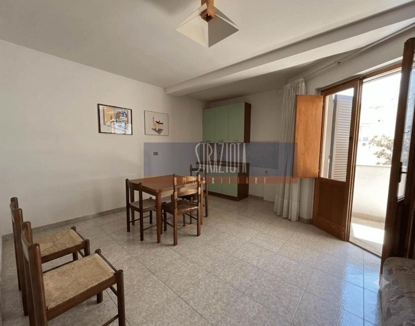 Trilocale in Via Rediuglia, Modugno
