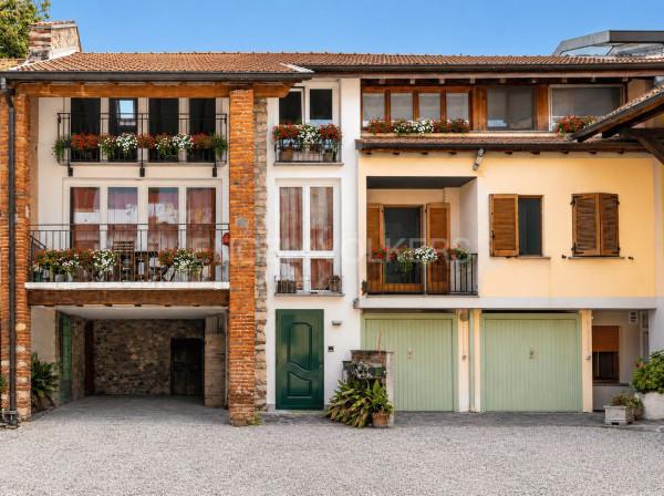 Quadrilocale in Via Paletta 10, Angera