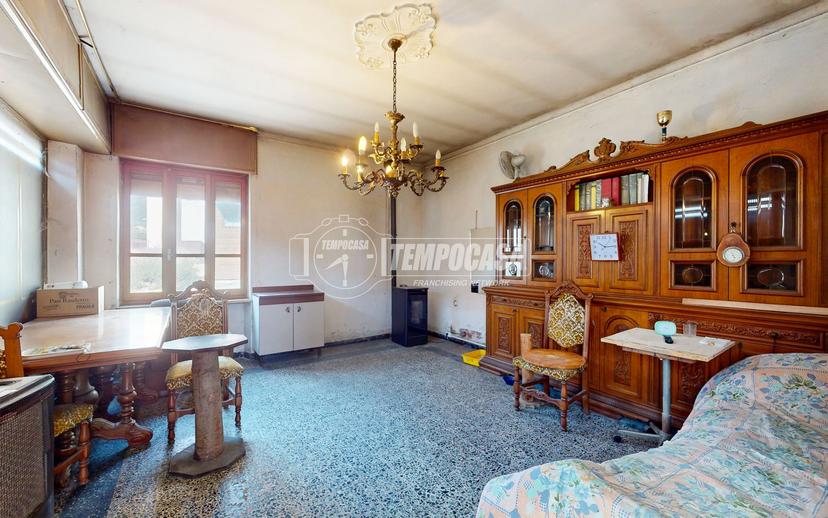 Appartamento in Via Barge 39, Paesana