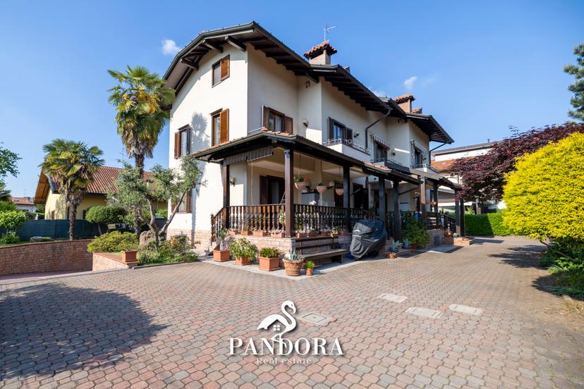 Villa a schiera in Via E.Fermi 5, Arsago Seprio