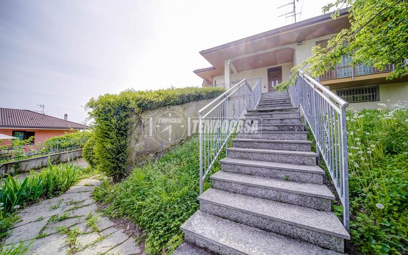 Villa in Via Giordano Bruno, Borgo Ticino — foto 3 di 5