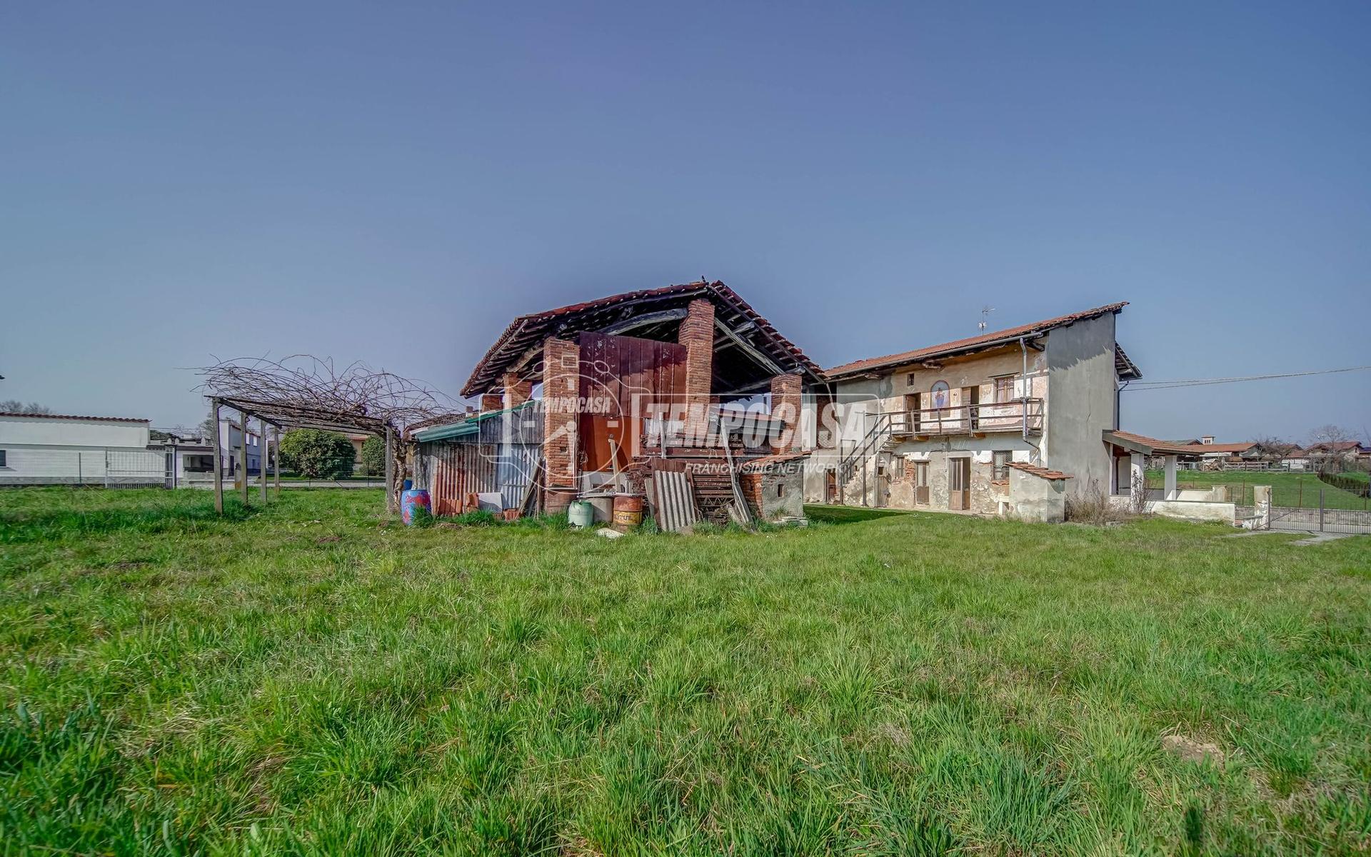 Cascina in Via della Pace, Divignano