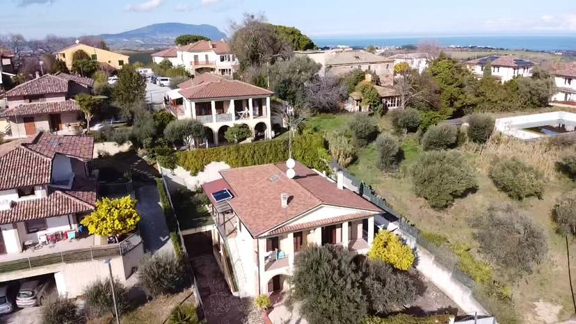 Casa indipendente in Via degli Ulivi 12, Porto Recanati — foto 4 di 5