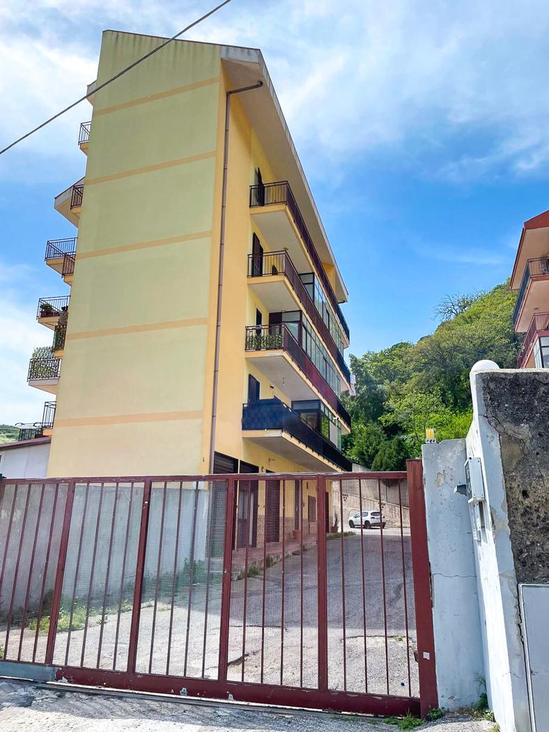 Mansarda in Via Comunale Catarratti 159, Messina — foto 3 di 5