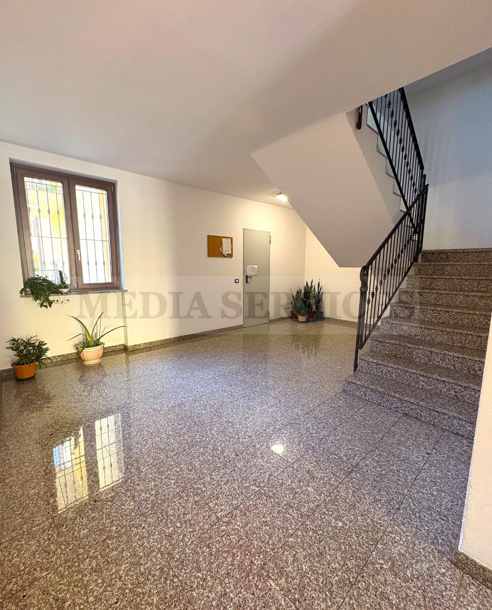 Trilocale in Via Gioacchino Rossini N° 5, Gropello Cairoli