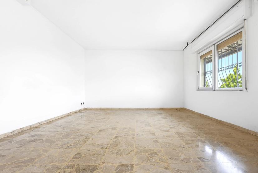 Trilocale in Via Porra, 54, Bollate