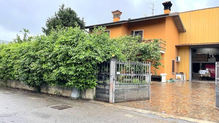 Villa in Via Paltana, Padova