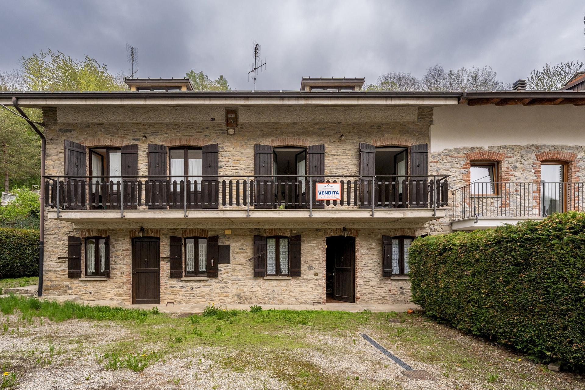 Appartamento in Frazione Airale, Valloriate