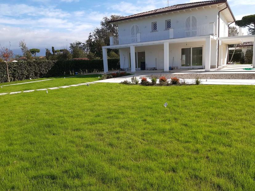 Villa unifamiliare in Via Marco Polo, Pietrasanta — foto 3 di 5