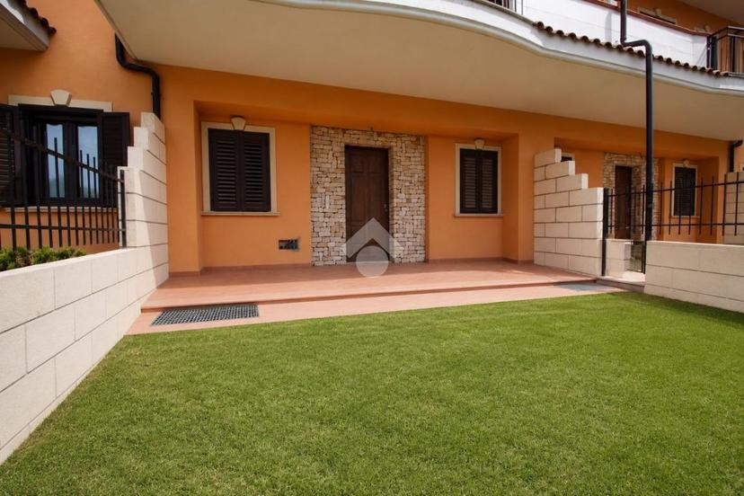 Villa a schiera in Via Tesori 28, Montalto Uffugo — foto 3 di 5