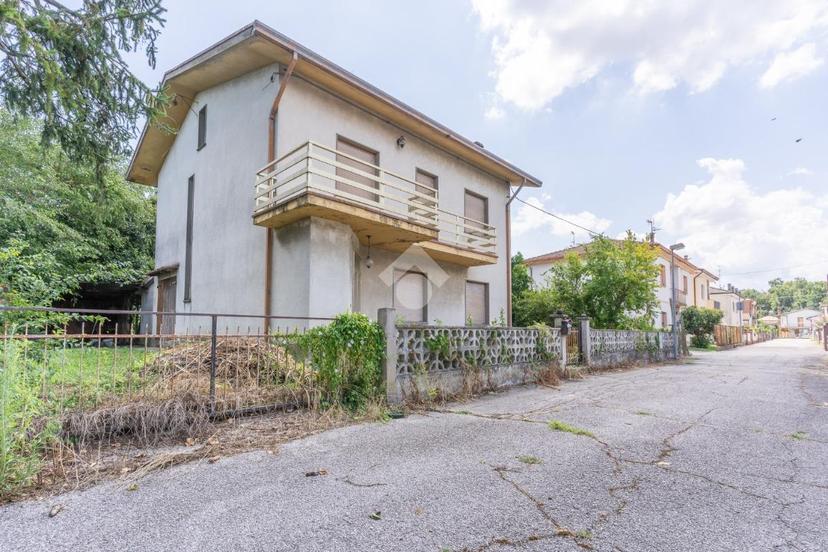 Villa in Via T. Tasso 10, Voghiera — foto 3 di 5
