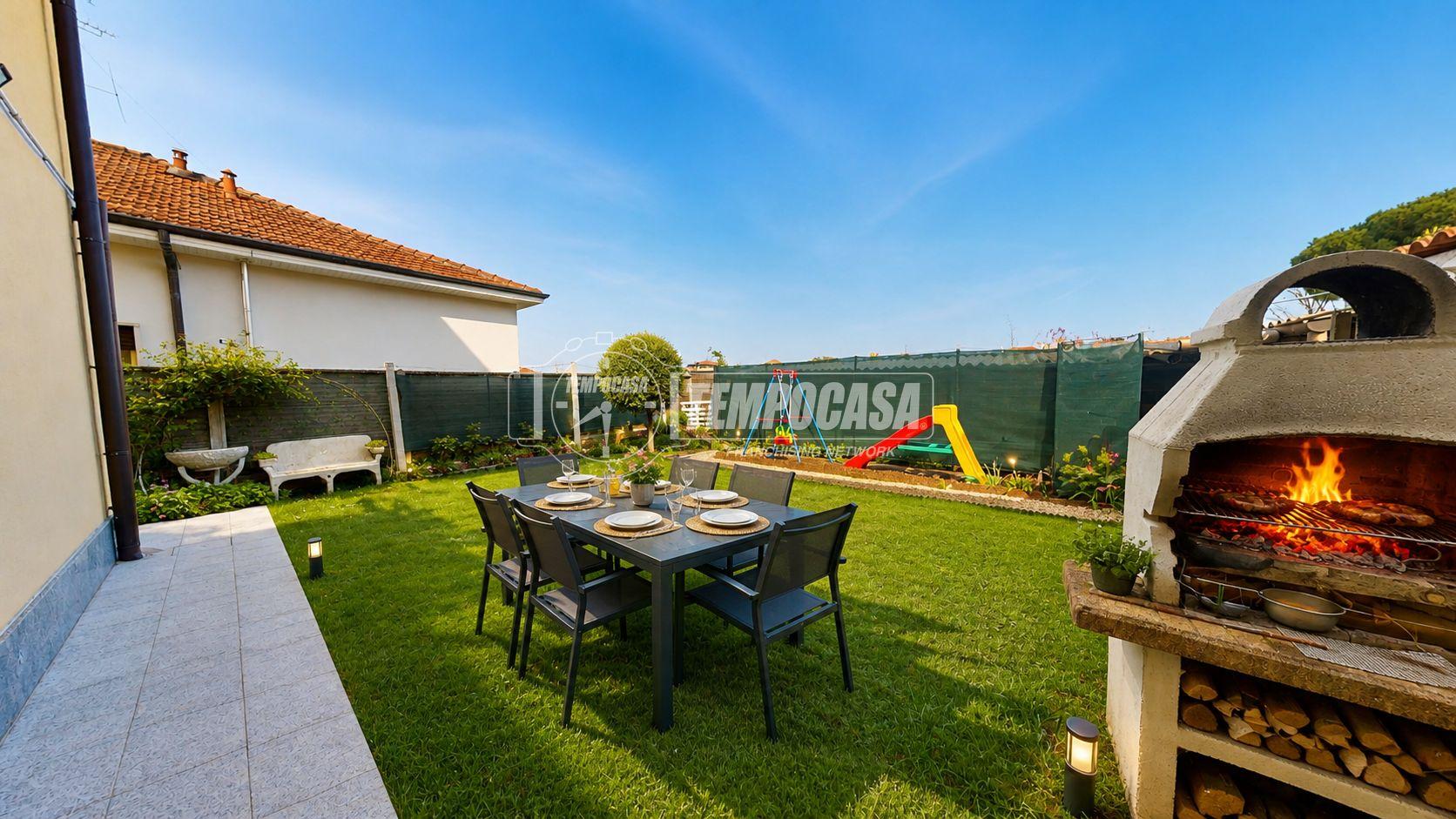 Villa a schiera in Via Cevedale, Cesano Maderno