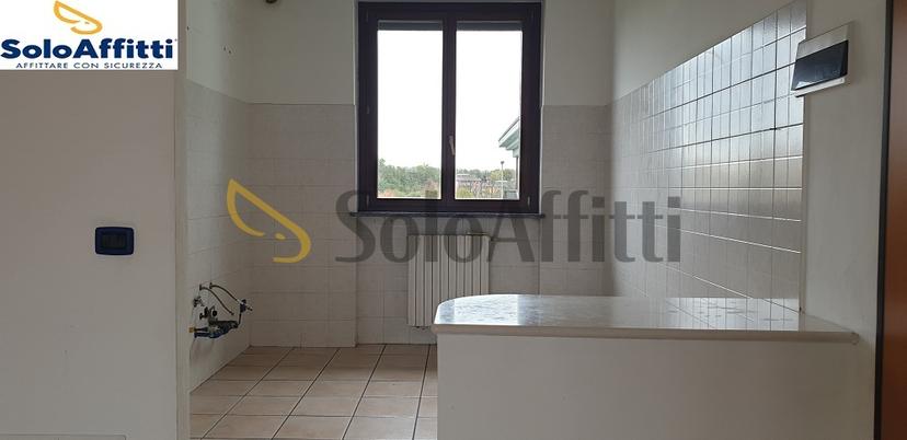 Trilocale in Via Galvani  2, Solaro — foto 5 di 5