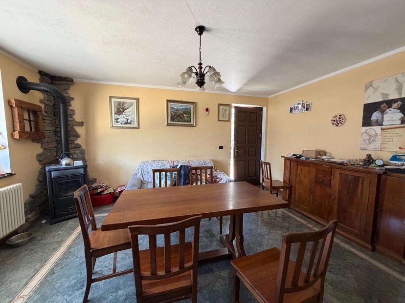 Villa bifamiliare in Frazione Merlin, Châtillon — foto 3 di 5