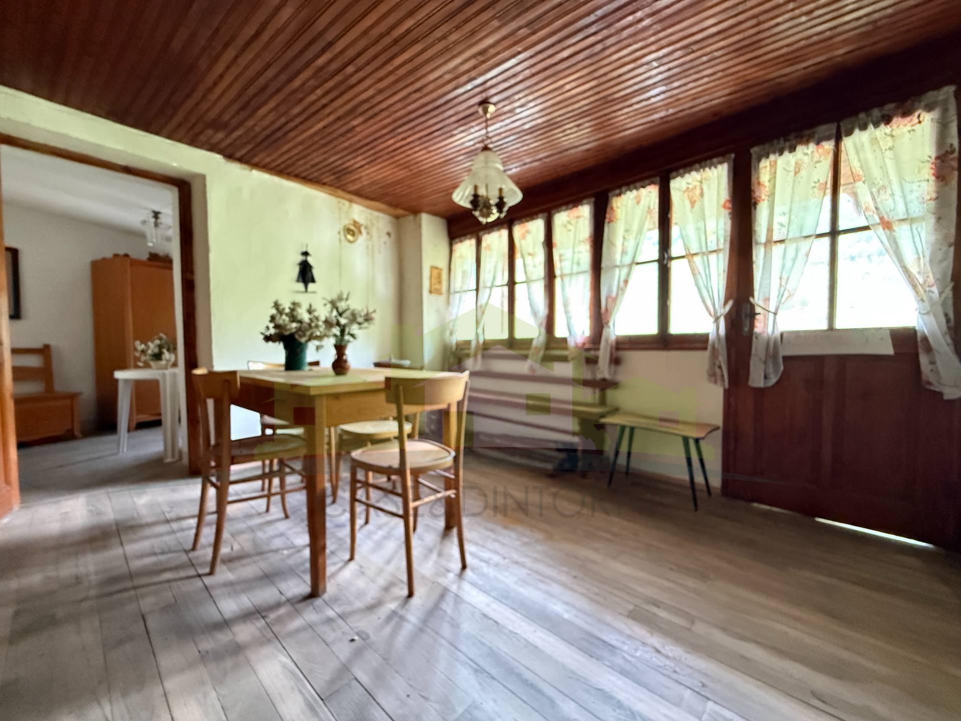 Casa indipendente in Frazione Montata, Piode