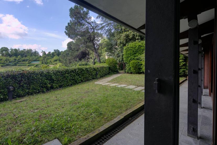Villa in Strada Superga 124, Torino