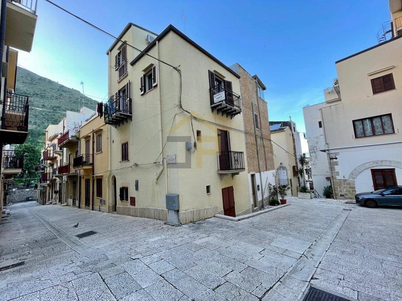 Casa indipendente in Via Gioacchino Rossini 28, Castellammare del Golfo — foto 2 di 5