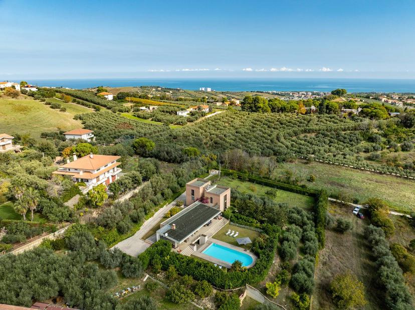 Villa in Viale Leonardo Petruzzi 11, Città Sant'Angelo — foto 4 di 5