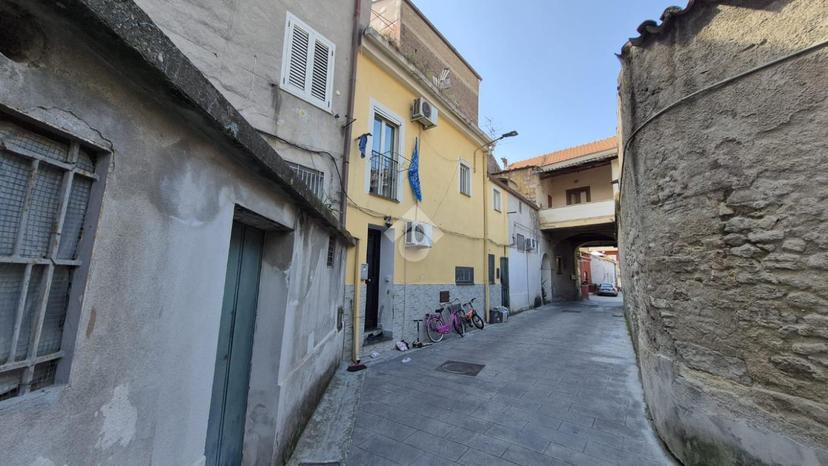 Trilocale in Vico Bassano 2, Curti — foto 2 di 5