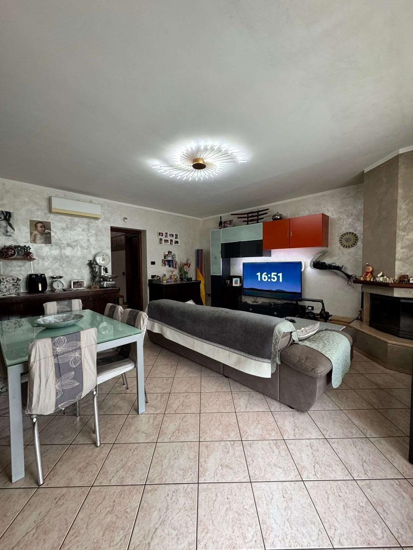 Villa bifamiliare, Borgo Virgilio — foto 2 di 5