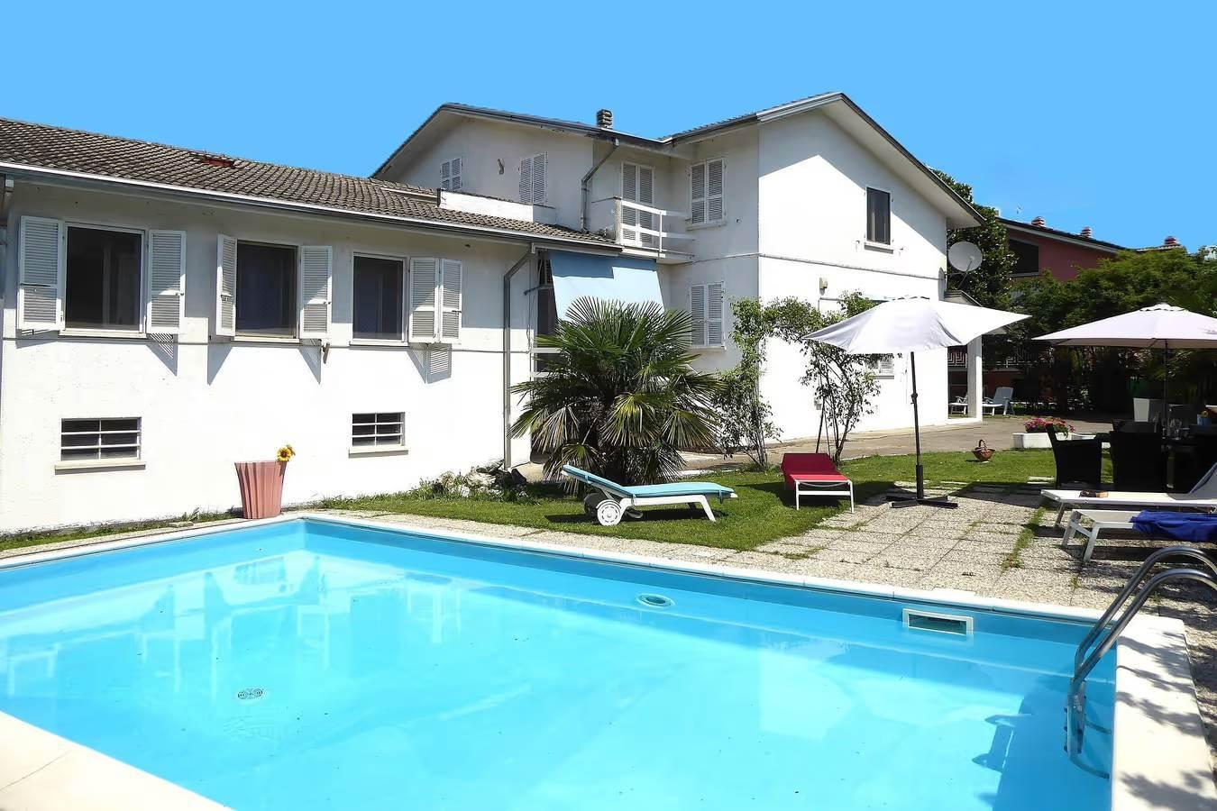 Villa, Calendasco