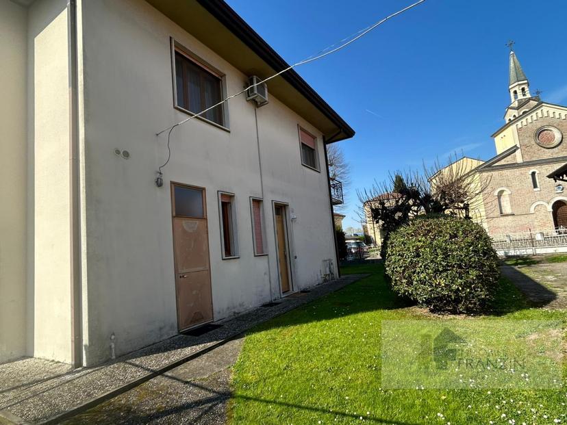 Trilocale in Via Losson Centro 4, Meolo — foto 2 di 5