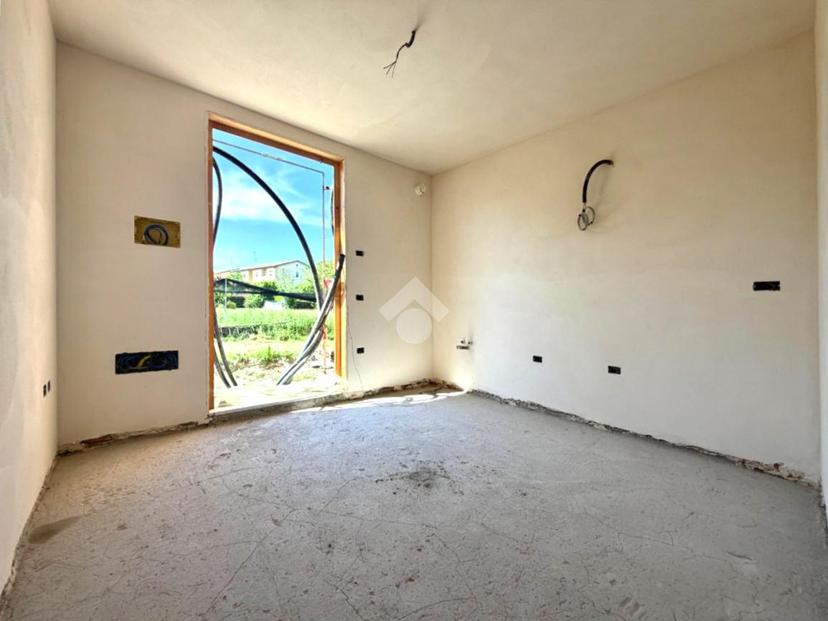 Villa a schiera in Via a. Spinelli, Guastalla