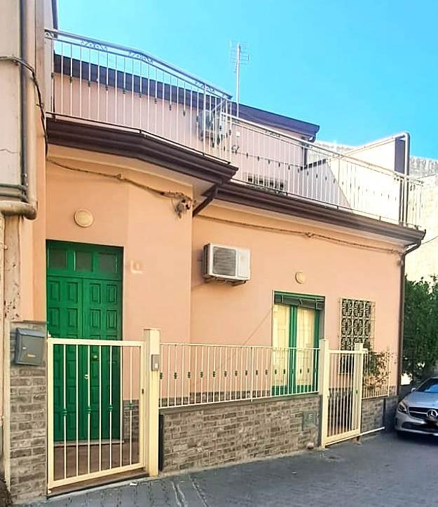 Casa indipendente, Linguaglossa — foto 3 di 5