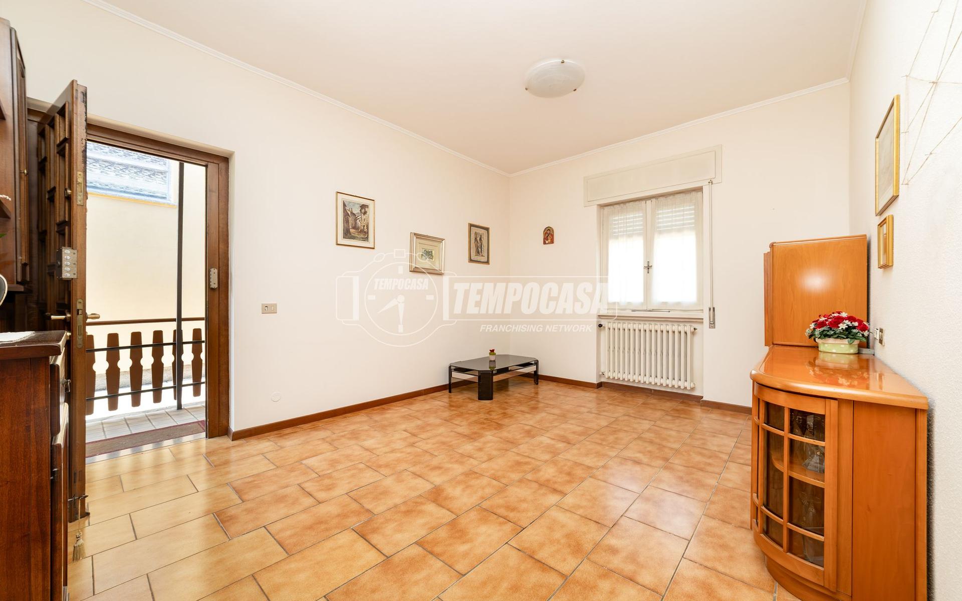 Villa in Via Bagnatica 6, Brusaporto
