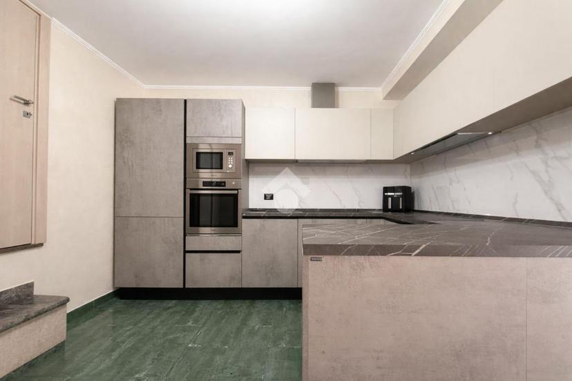 Casa indipendente in Via Pietro Scaramuzzi 15, San Giovanni Rotondo — foto 3 di 5