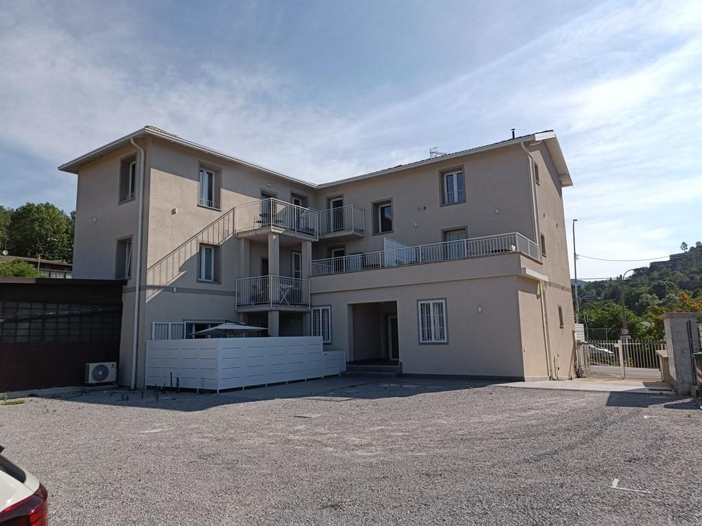 Bilocale, Como