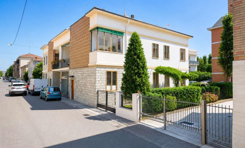 Porzione di casa in Via Buozzi 122., Modena
