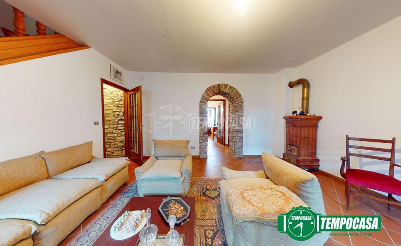 Casa indipendente in Piazza Garibaldi, Ponzone — foto 3 di 5