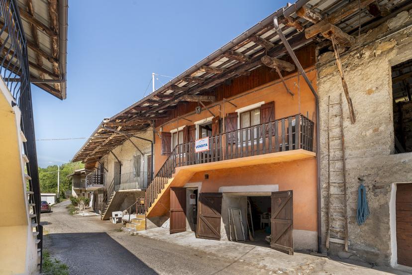 Porzione di casa in Via Cornaletto Soprano, Demonte — foto 3 di 5