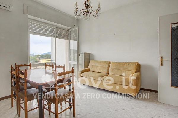 Trilocale in Viale Verbano 77, Gavirate — foto 2 di 5