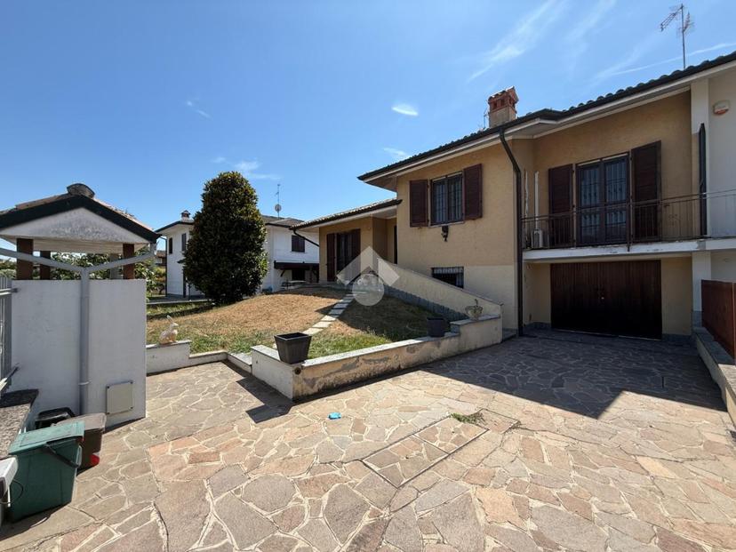 Villa in Via Bonomelli 3, Pandino — foto 2 di 5
