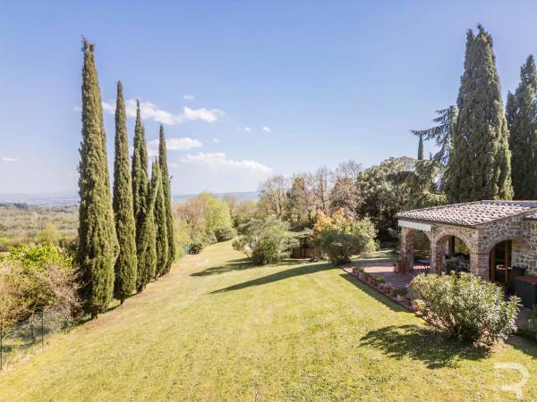 Villa in Strada Provinciale Lauretana, Sinalunga