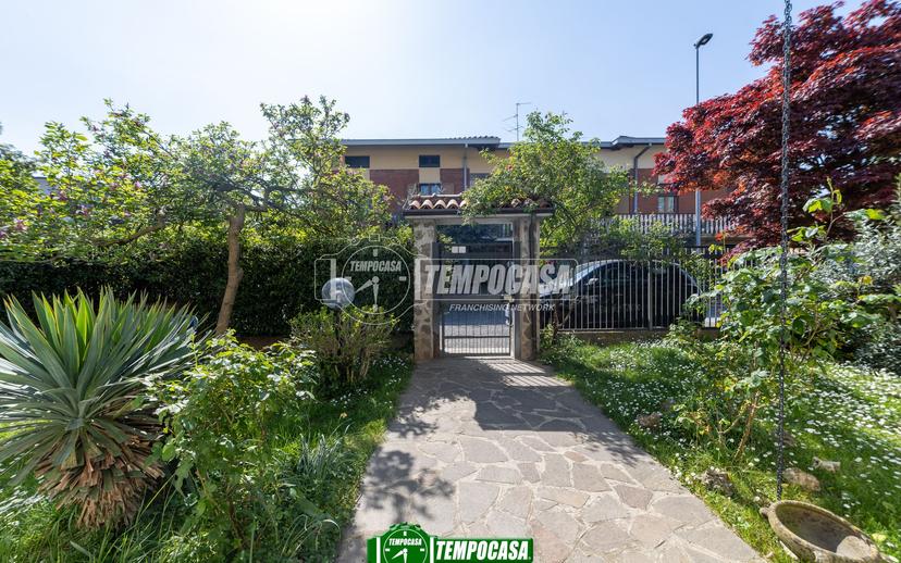 Villa in Via Michelangelo Buonarroti 7, Capriate San Gervasio — foto 4 di 5