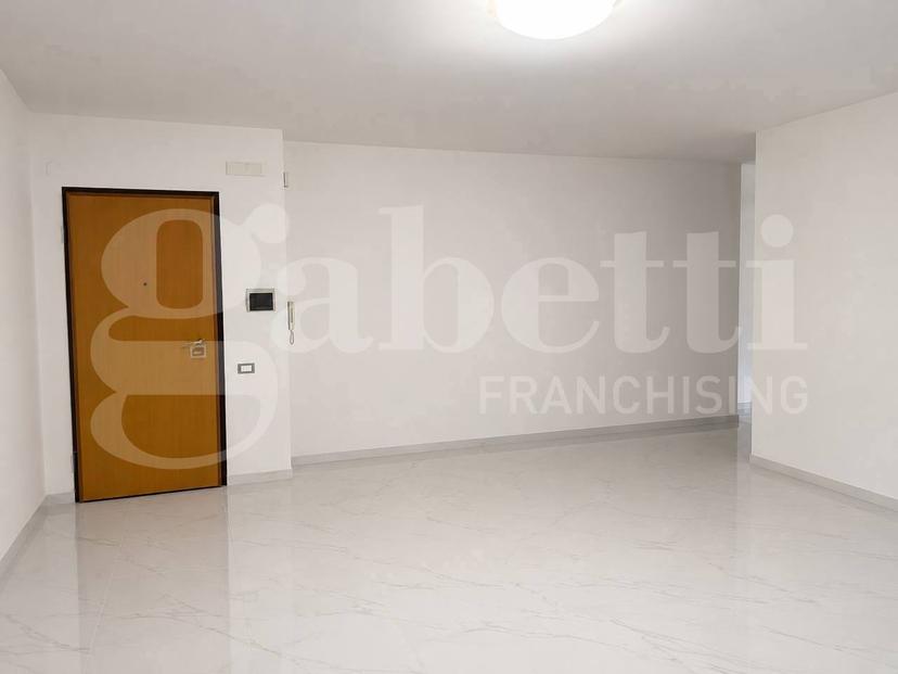 Trilocale in Via Fiorignano, Battipaglia