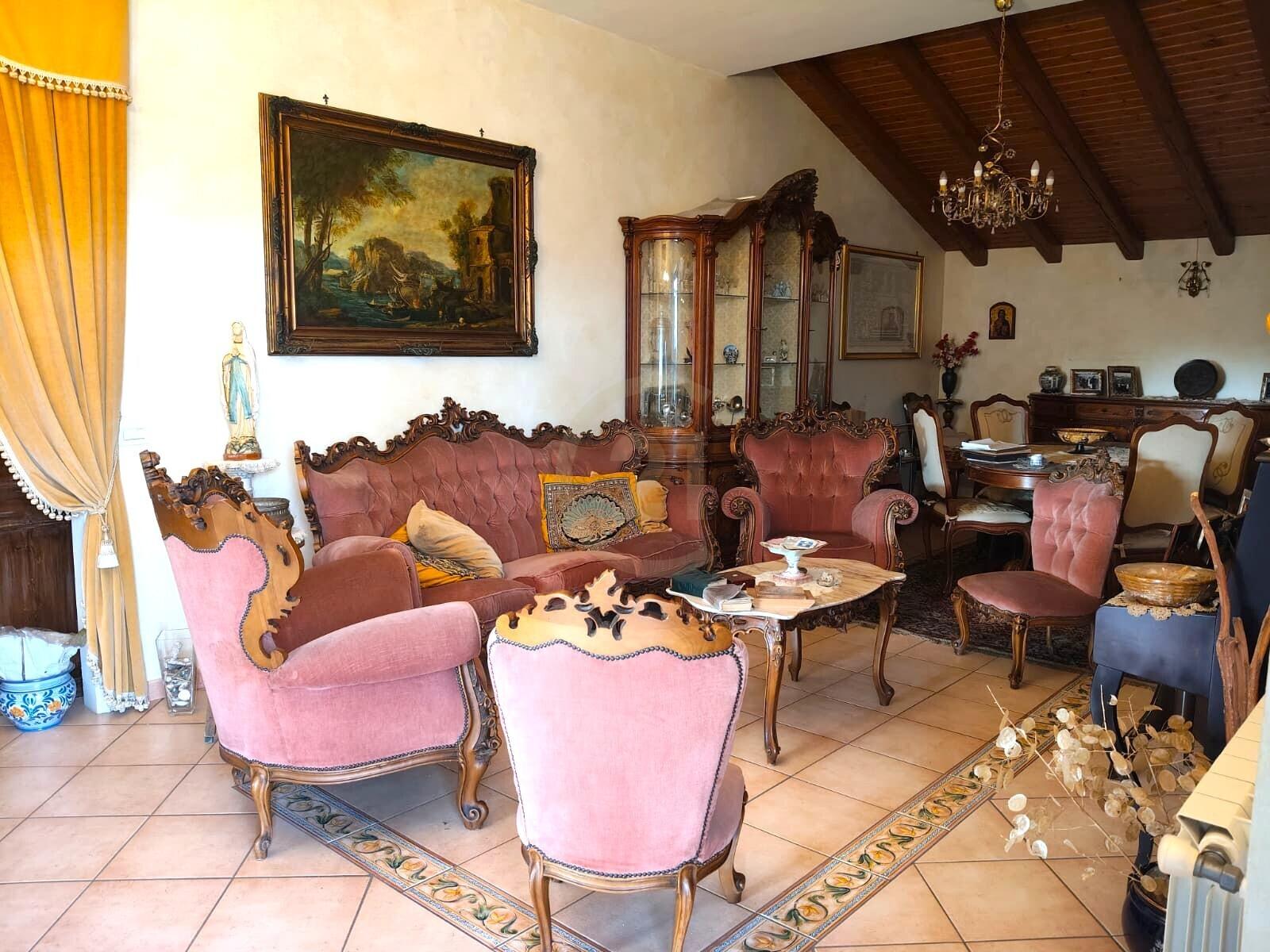 Villa in Via Vecchiuzzi 8, Aci Sant'Antonio